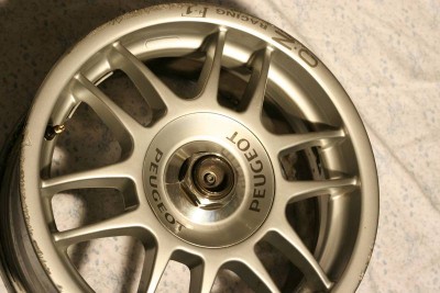 O.Z. OZ F1 Racing Felge Peugeot 195-50 R15, 7Jx15 Foto 1.jpeg (52.64 KiB) 572 mal betrachtet O.Z. OZ F1 Racing Felge Peugeot 195-50 R15, 7Jx15 Foto 1.jpeg