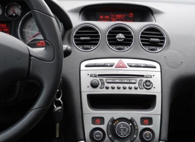 auto.jpg (86.62 KiB) 1034 mal betrachtet auto.jpg