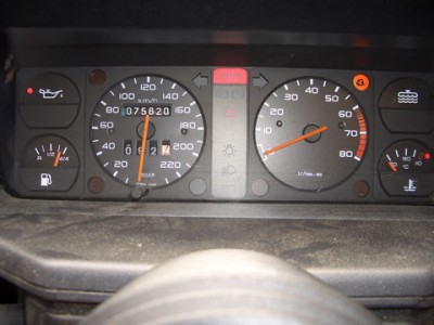 Tacho.jpg (57.54 KiB) 2004 mal betrachtet Tacho.jpg