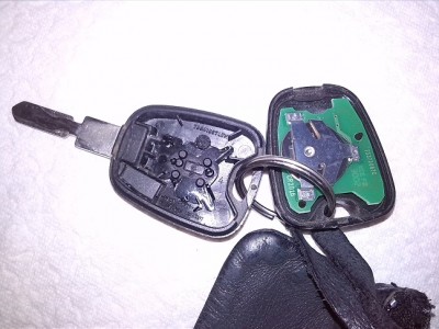 schluessel2.jpg (122.34 KiB) 4228 mal betrachtet schluessel2.jpg